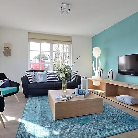 Noordwijk-binnen Sleeps 8 Wifi